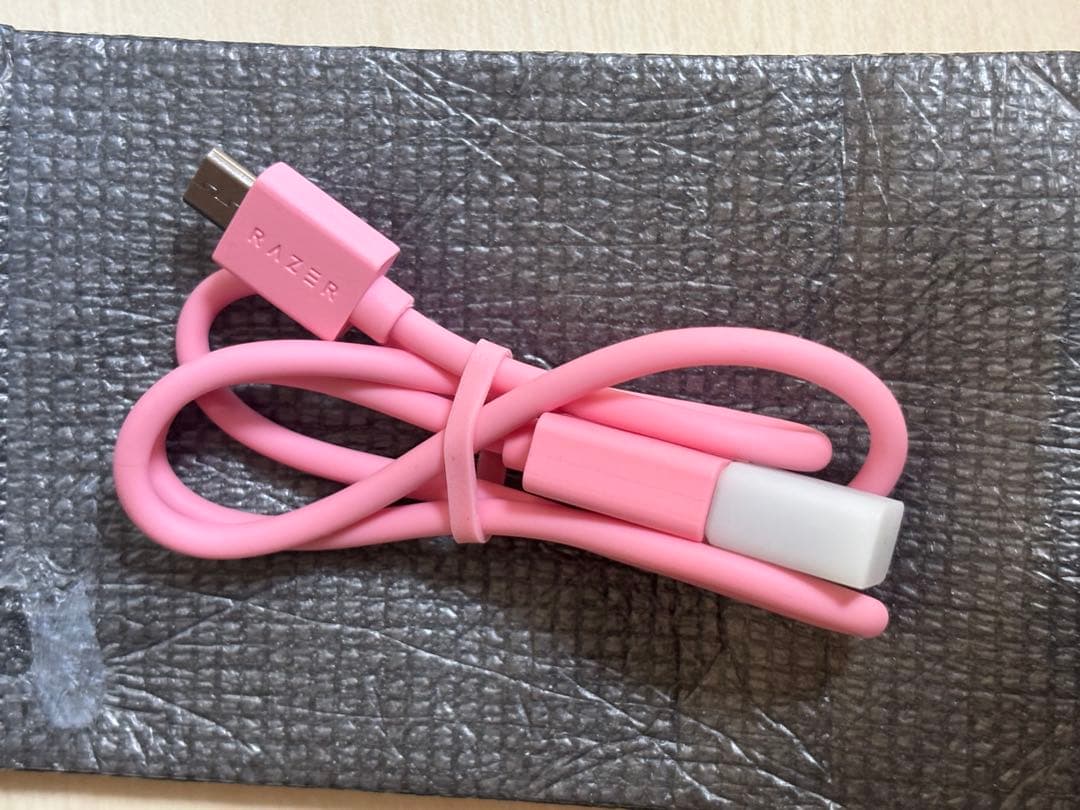 Razer Kraken BT 猫耳ゲーミングヘッドセット＆スタンド