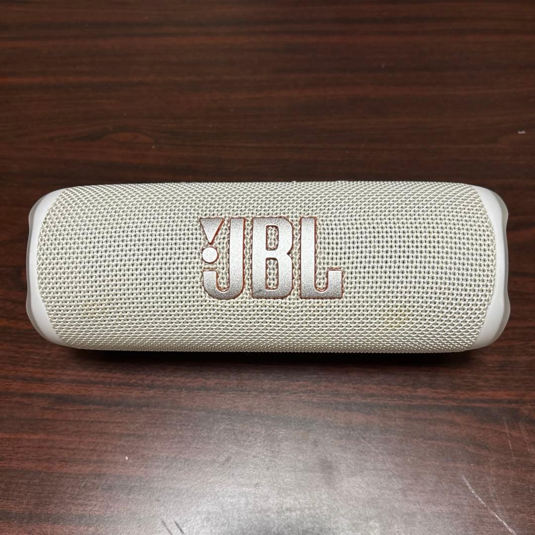 JBL FLIP6 付属品あります！