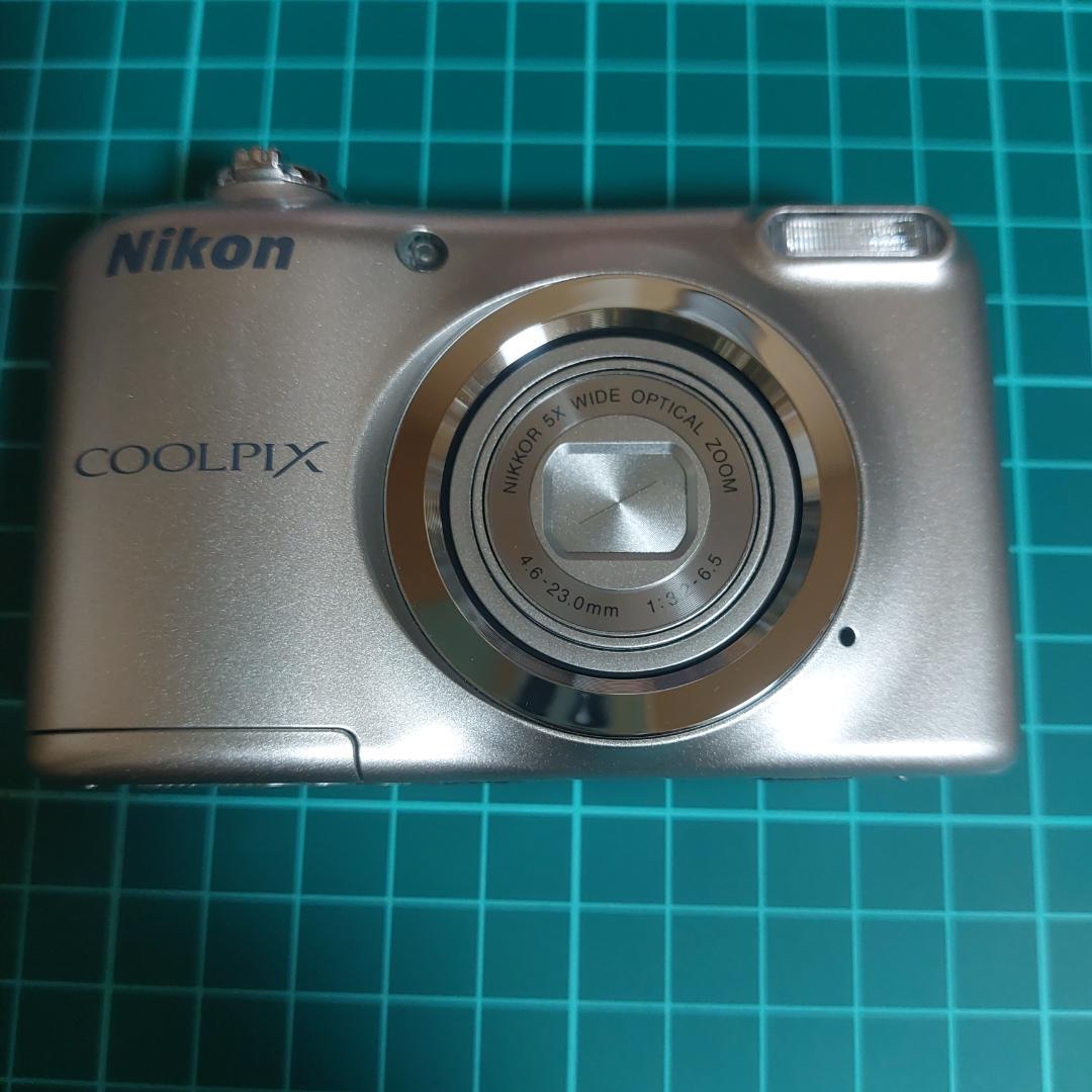 Nikon COOLPIX A10　ニコン クールピクス　シルバー