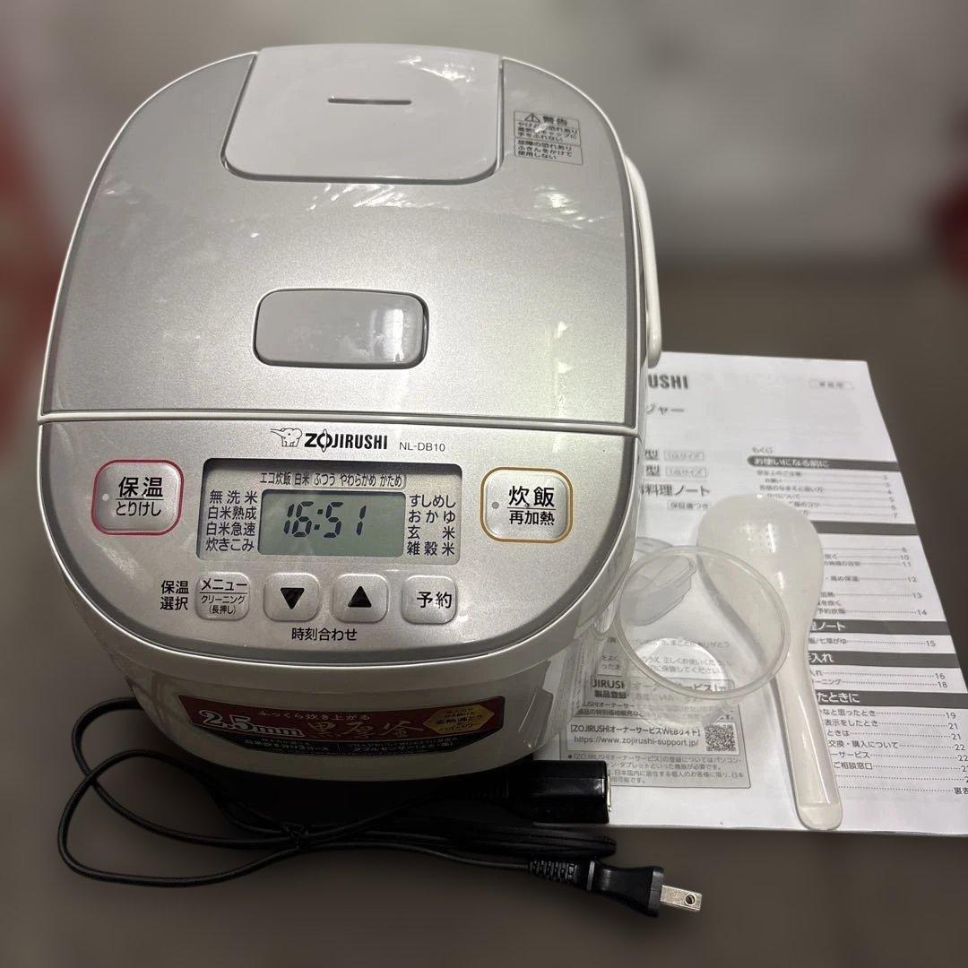 美品　象印 NL-DB10-WA 炊飯器 2025年製