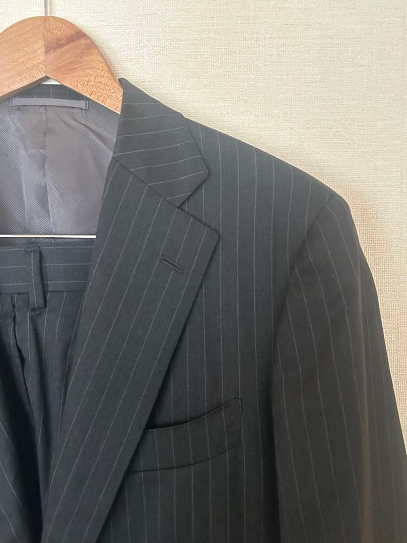 【BEAMS F】シングル3ボタン段返りsize52 ダークグレーピンストライプ