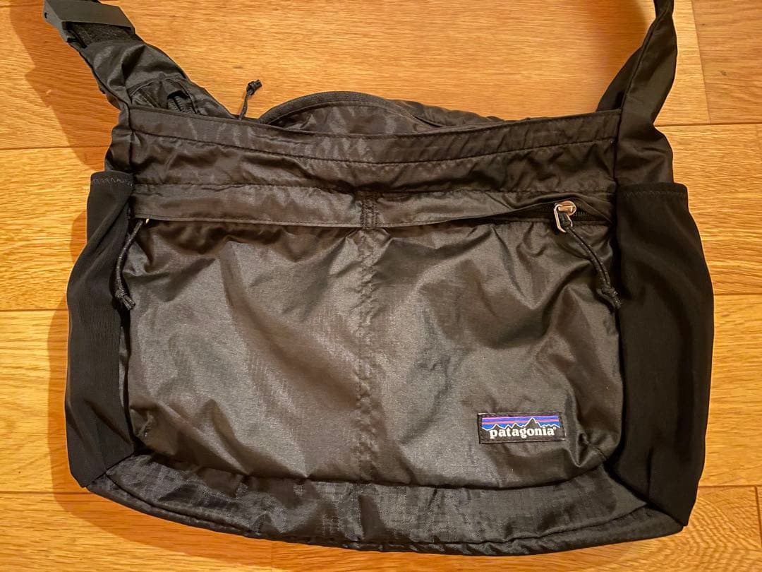 【美品】パタゴニア　ライトウェイトトラベルクーリエ　ブラック
