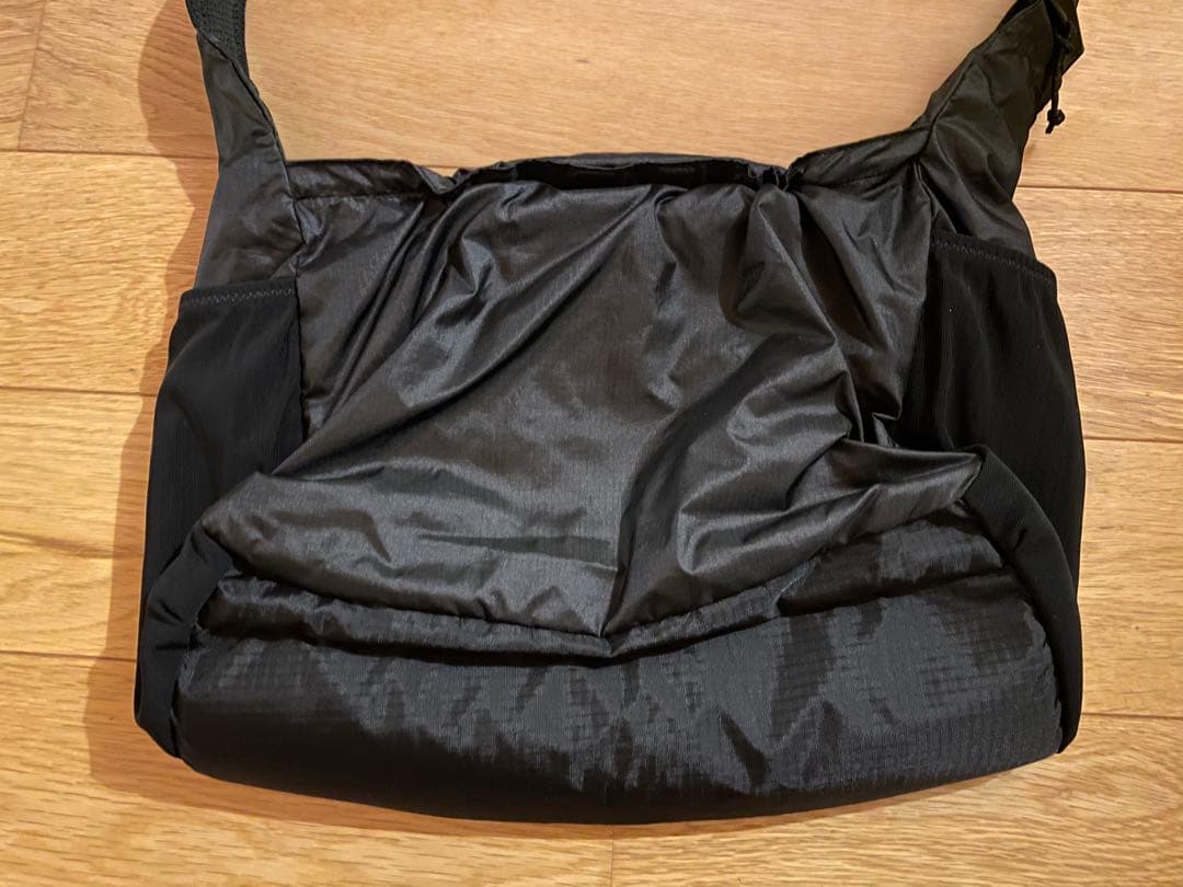 【美品】パタゴニア　ライトウェイトトラベルクーリエ　ブラック