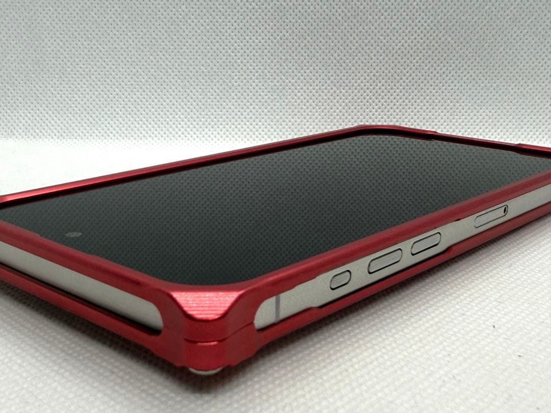 iPhone15pro GILD design バンパーケース レッド