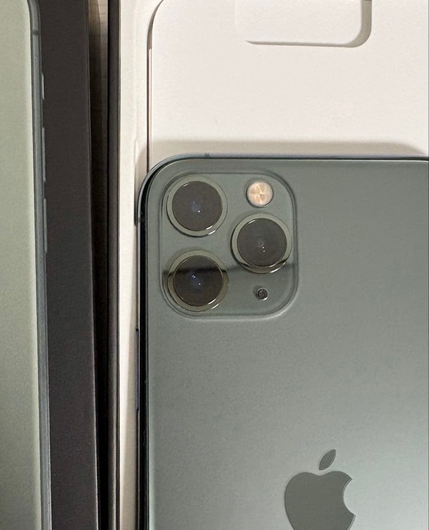 Apple iPhone 11 Pro ミッドナイトグリーン 256GB 美品