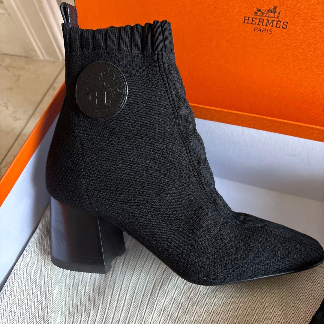 HERMES ブラック　ヴォルヴェール