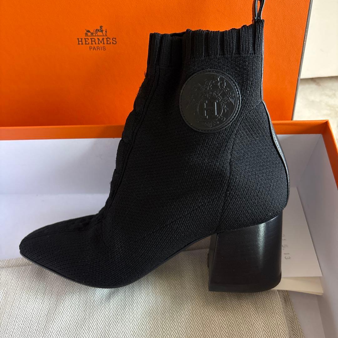 HERMES ブラック　ヴォルヴェール