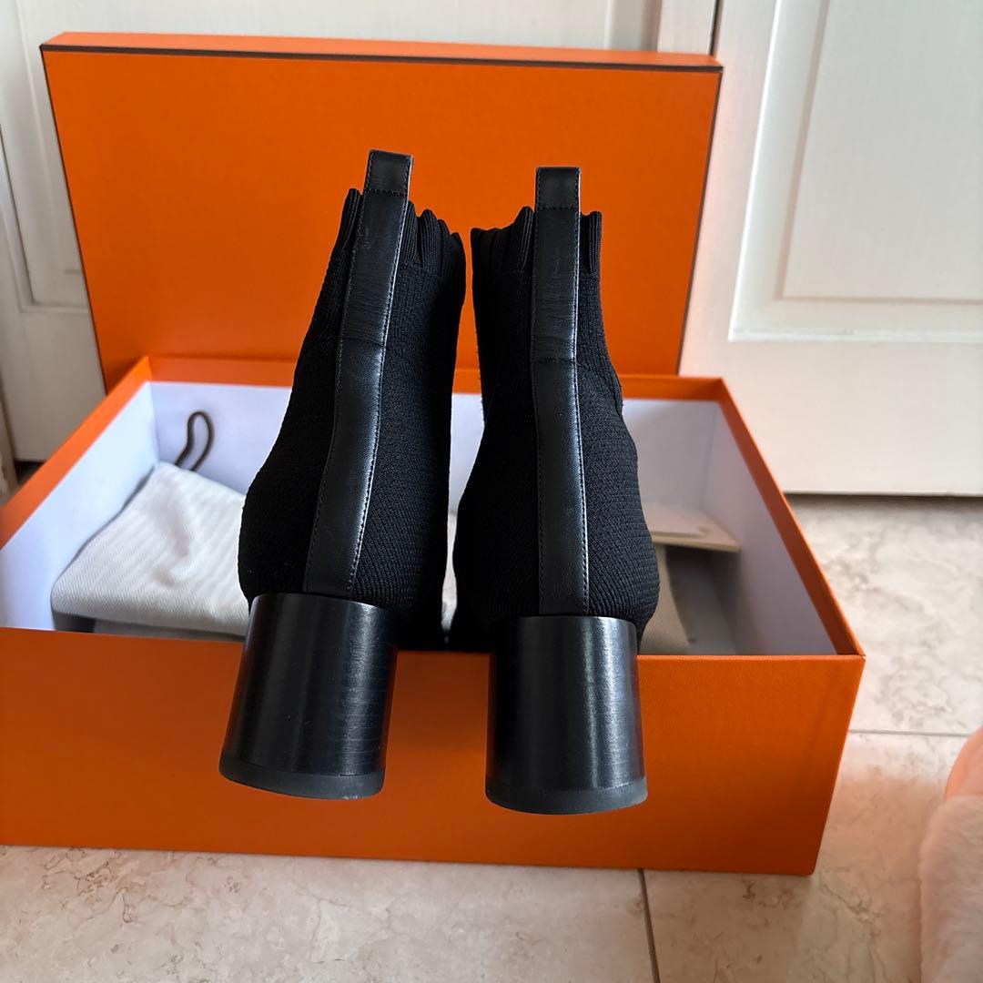 HERMES ブラック　ヴォルヴェール