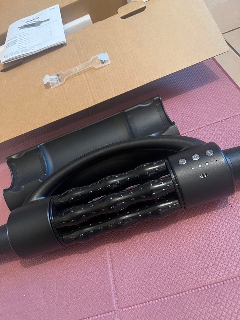 【美品】✨EXTRA RELEASE Gacktプロデュースマッサージローラー