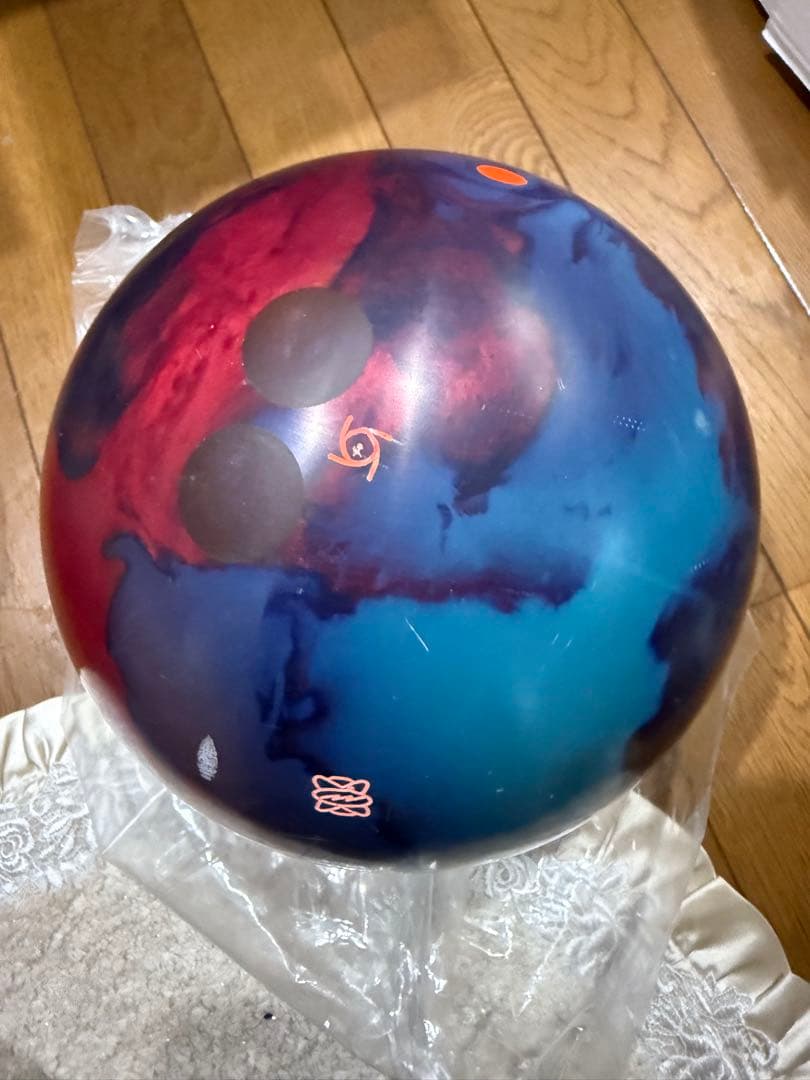 ボウリングボール　ストーム　初代フィジックス　15P プラグ済　1G未満