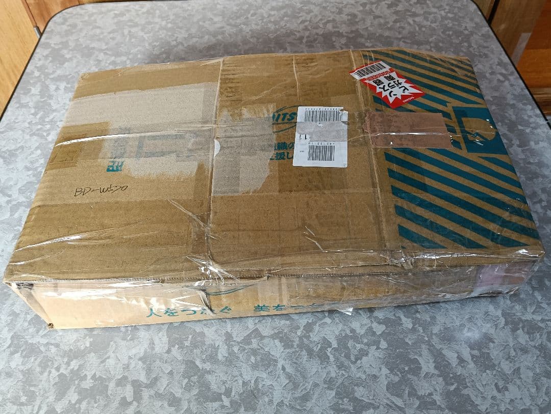 SHARP　2番組同時録画可能　シャープ ブルーレイレコーダー　BD-W570