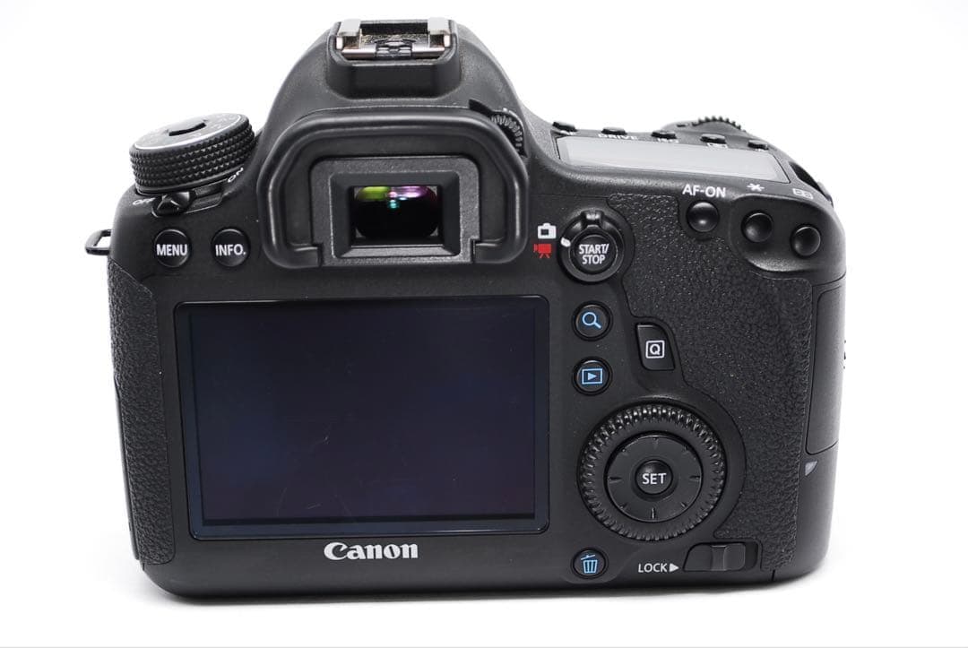 フルサイズデビューに✨Canon EOS 6D✨Wi-Fi＆GPS機能搭載✨