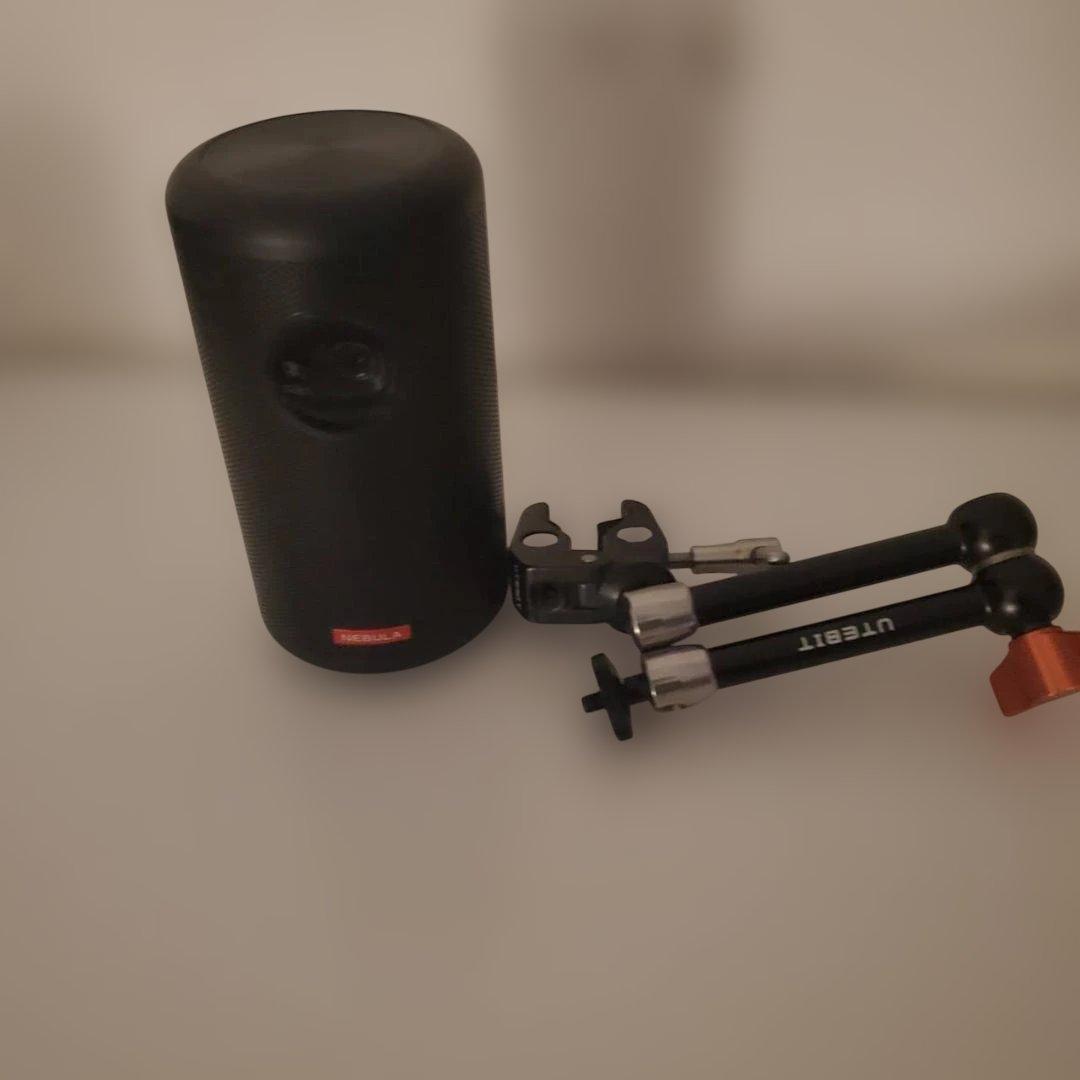 Anker Nebula Capsule プロジェクター