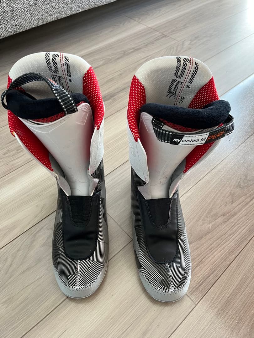 サロモン　スキーブーツ　26.5 SALOMON ENERGYZER RS100