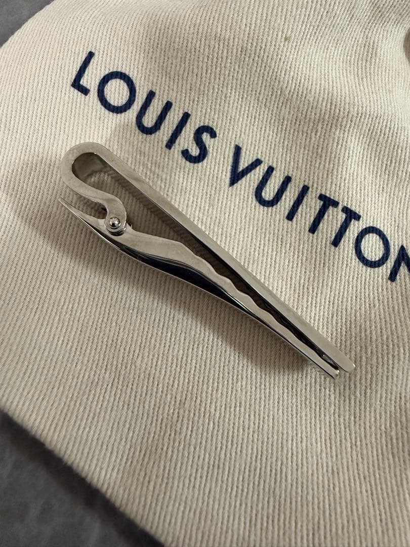 Louis Vuitton ネクタイピン シルバー 保存袋付き
