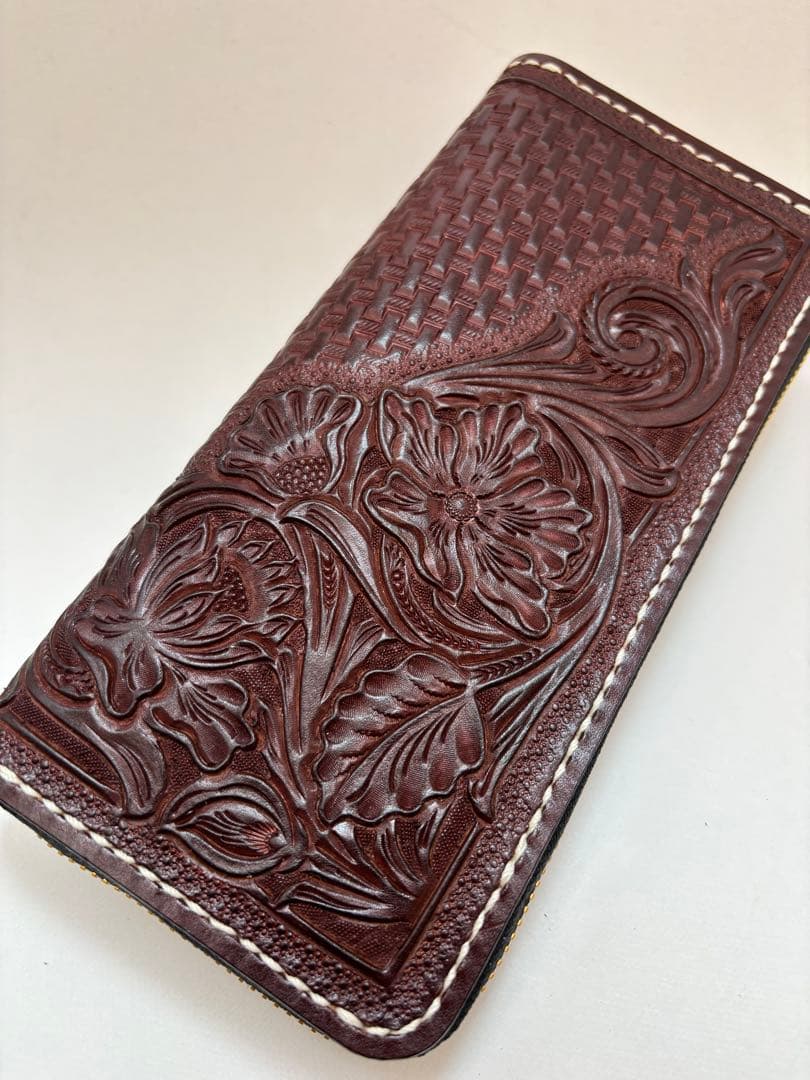 まいぷぅ。赤茶　ヌメ革　ロングウォレット　長財布　カービング