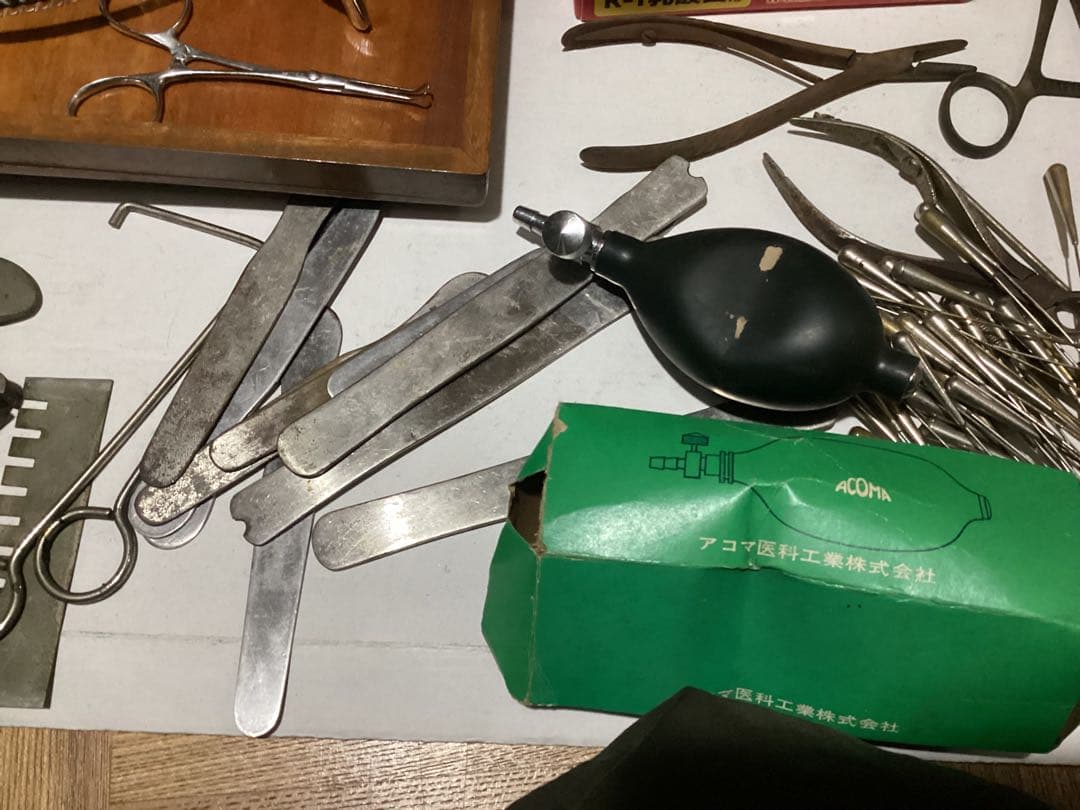 アンティーク医療器具大量　外科手術　注射器　ハサミ　木箱入り