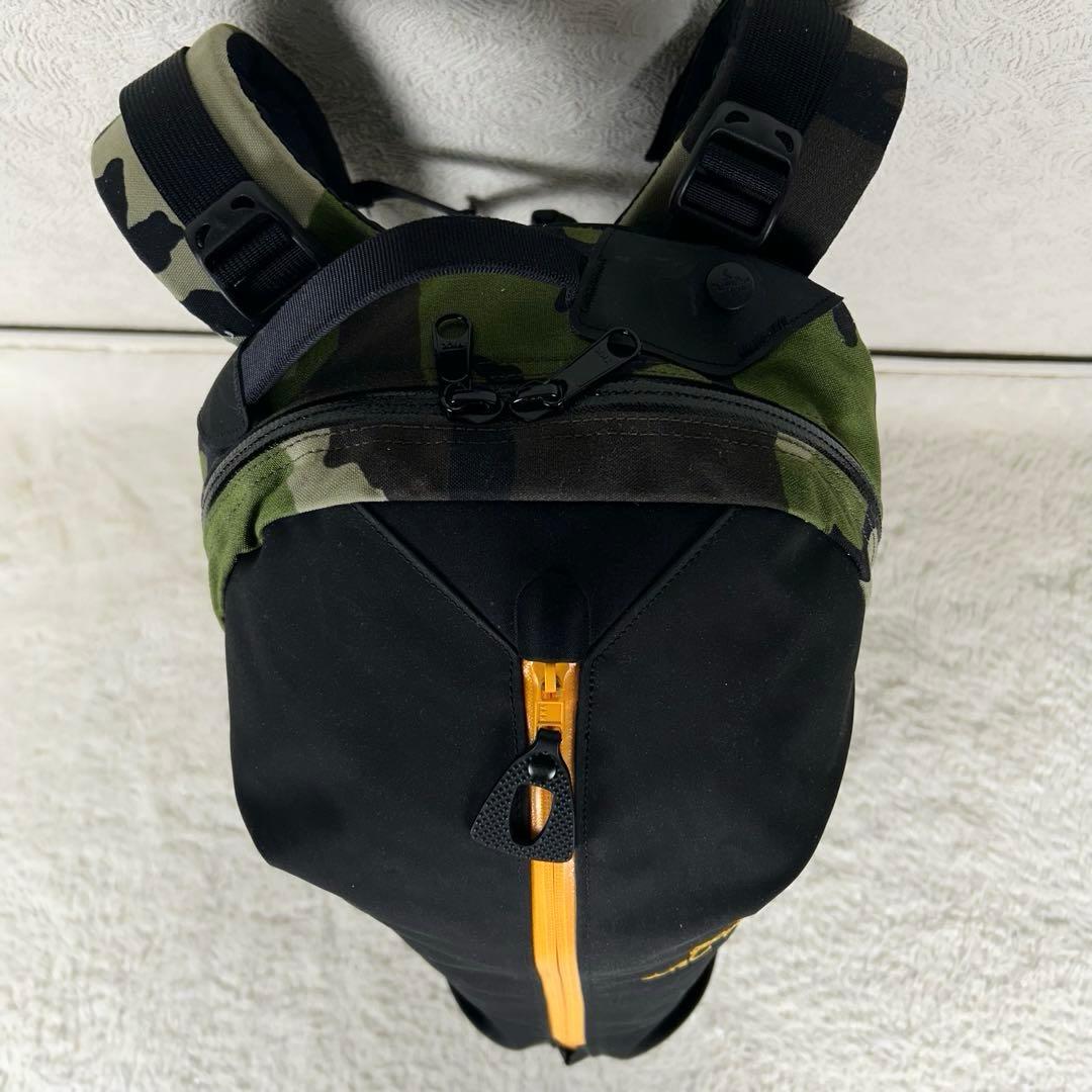 希少 美品 アークテリクス × ビームス ARRO22 WoodlandCamo