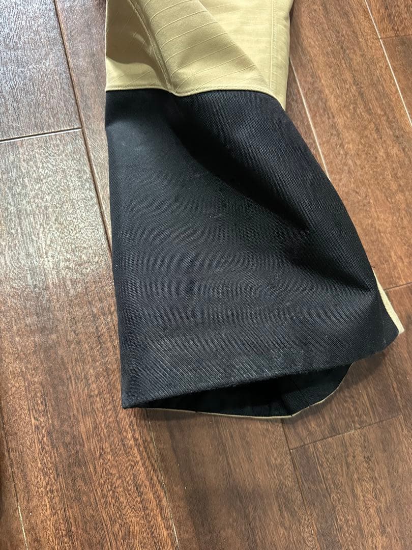 ピークパフォーマンス　ベージュ スキーウェア 上下セット