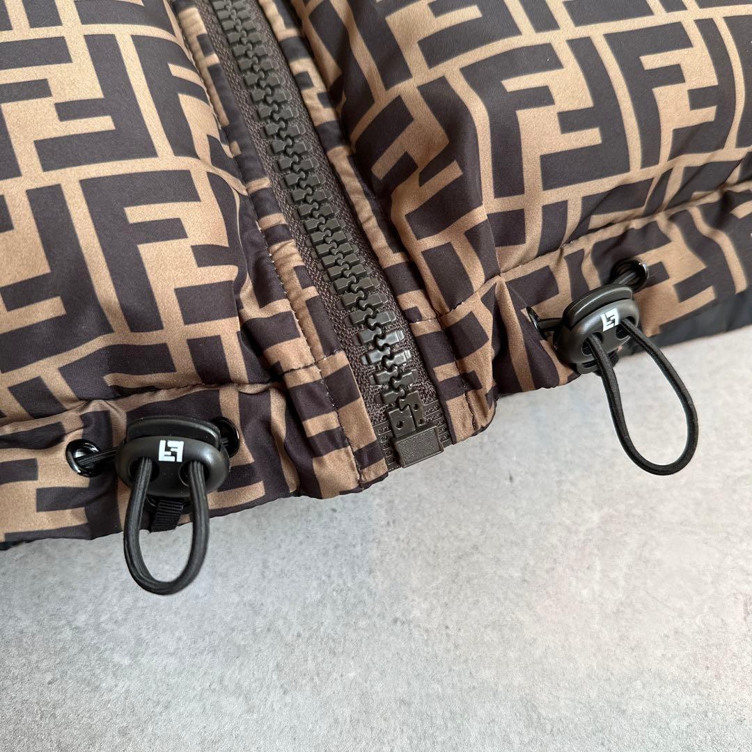 フェンディ　キッズ　ダウンベスト　リバーシブル　ジュニア　レディース　165