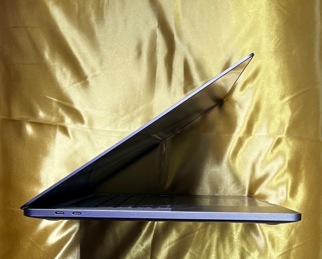 美品♪〜MacBook Pro 16-inch【WindowsもOfficeも】