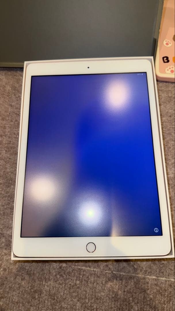 iPad 第7世代 32GB Wi-Fiモデル ピンク　美品・コード＆ケース付