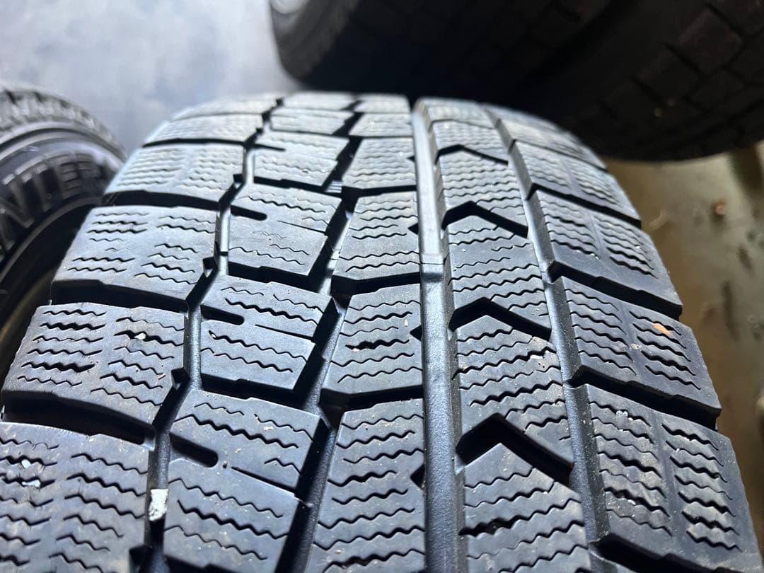 プリウスα スタッドレス205/60r16 ダンロップWM2 5穴　114.3