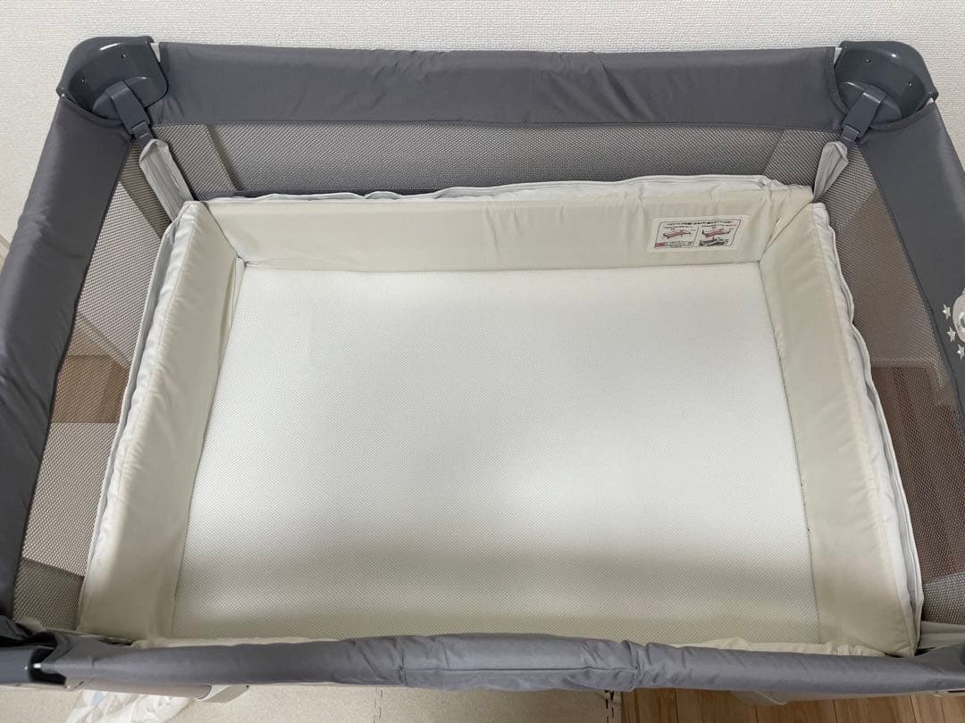 折りたたみベビーベッド グレー ココネルエアー