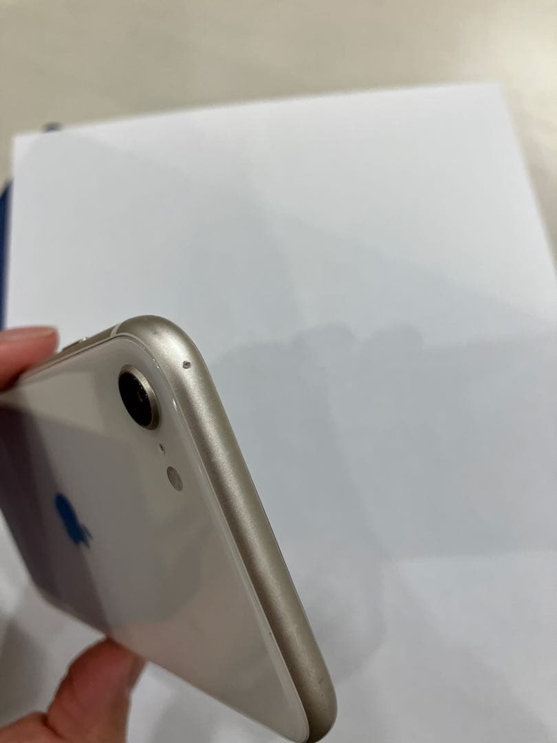 iPhoneSE(第3世代)64GB スターライト　美品