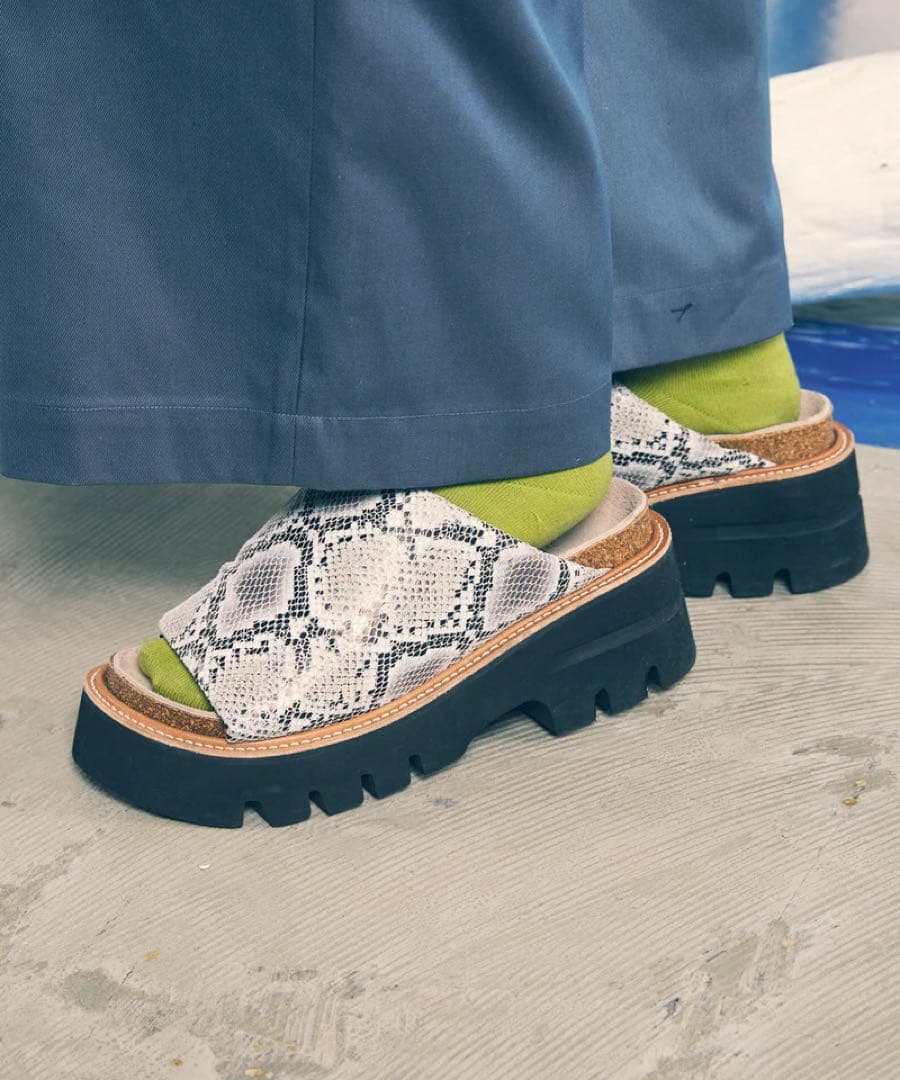 MAISON SPECIAL サンダル