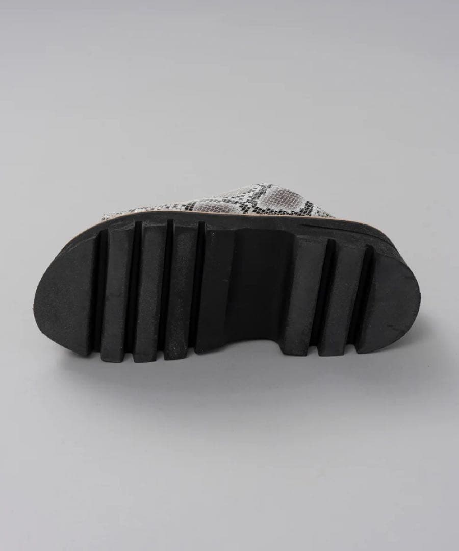 MAISON SPECIAL サンダル