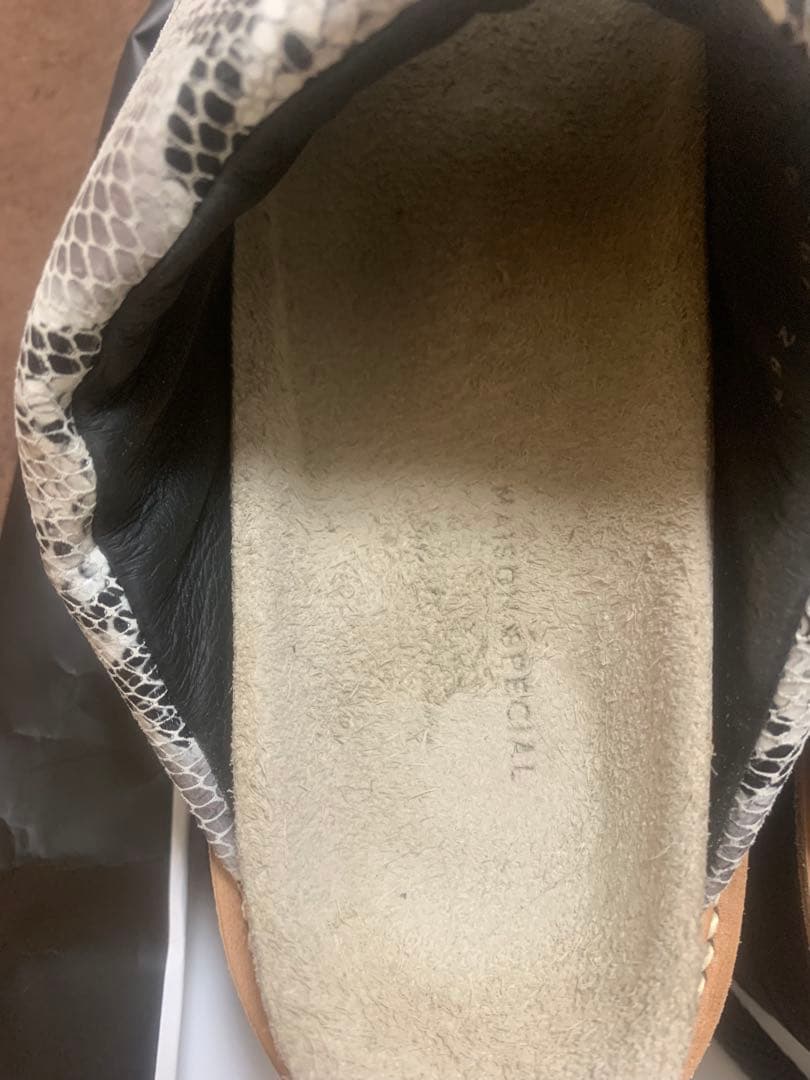 MAISON SPECIAL サンダル