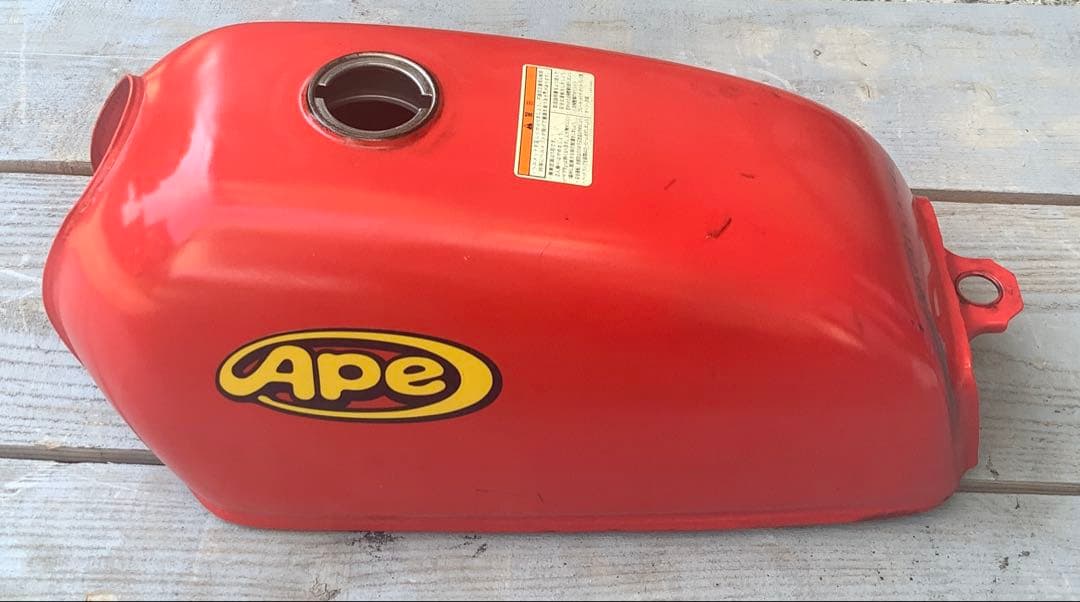 Ape エイプ　赤 タンク