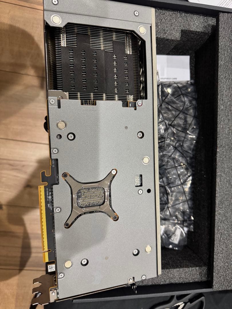 グラフィックボード・グラボ・ビデオカード RX9070xt nitro+ amd