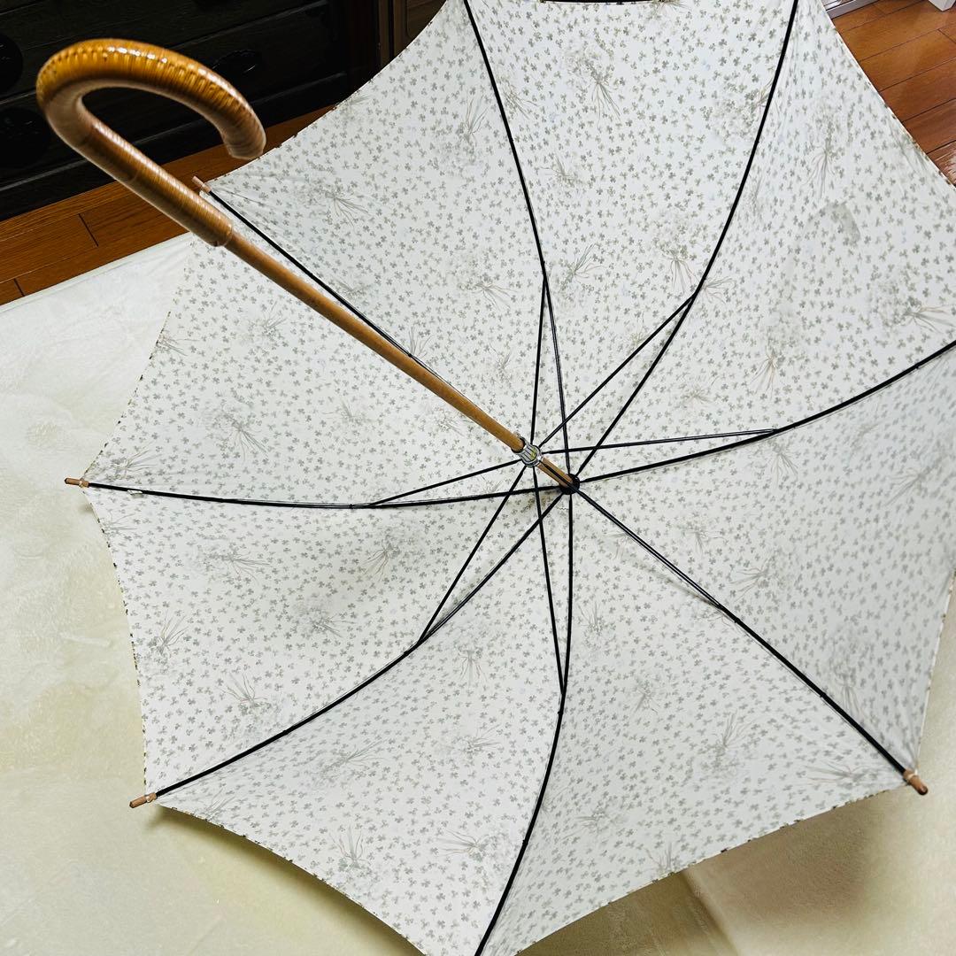 ピンクハウス　傘　白詰草ブーケ　四葉のクローバー　アイボリー　長傘　未使用P47