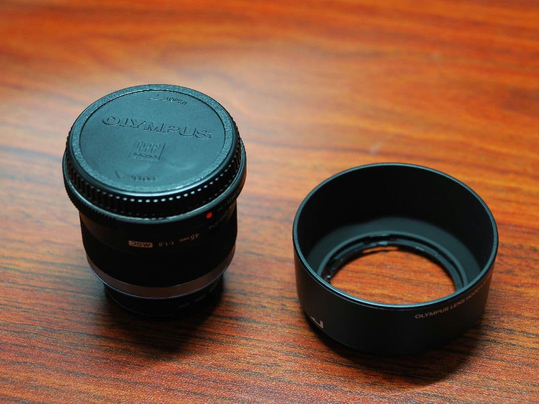 Olympus M.Zuiko 45mm f/1.8 レンズ