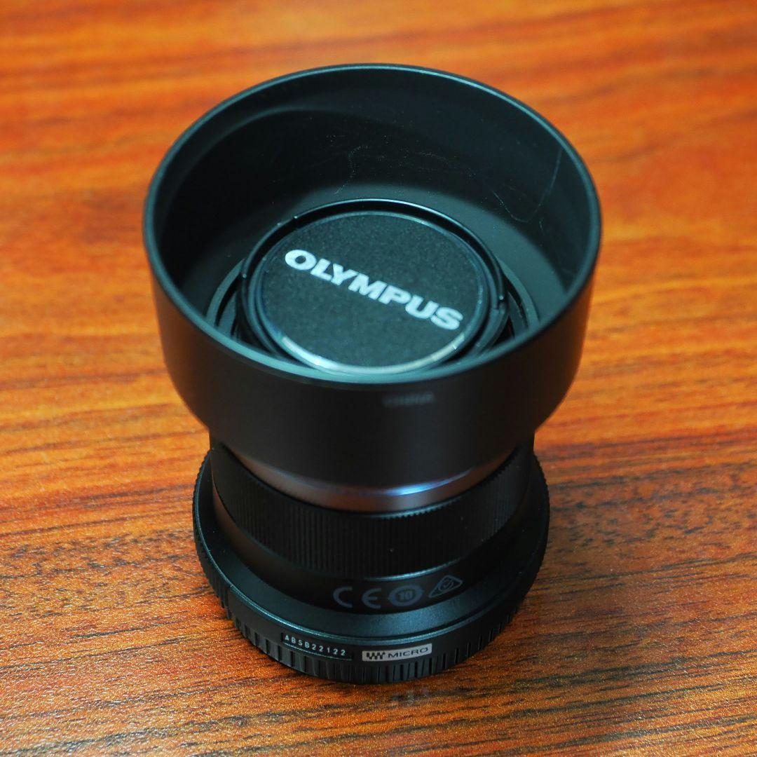 Olympus M.Zuiko 45mm f/1.8 レンズ