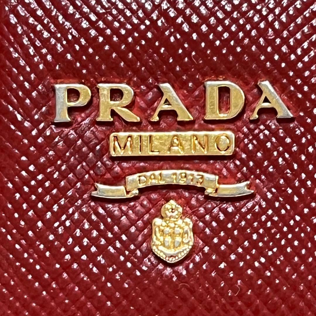 美品✨プラダ　フィオッコ　サフィアーノ　リボン　赤　カードケース付き