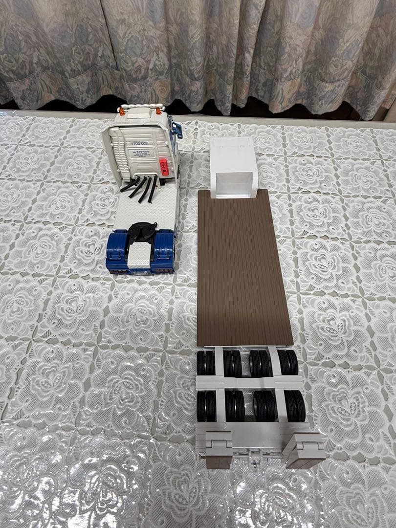 k*a様 ボルボ　トレーラーヘッド　ケンクラフト　セット　1/50