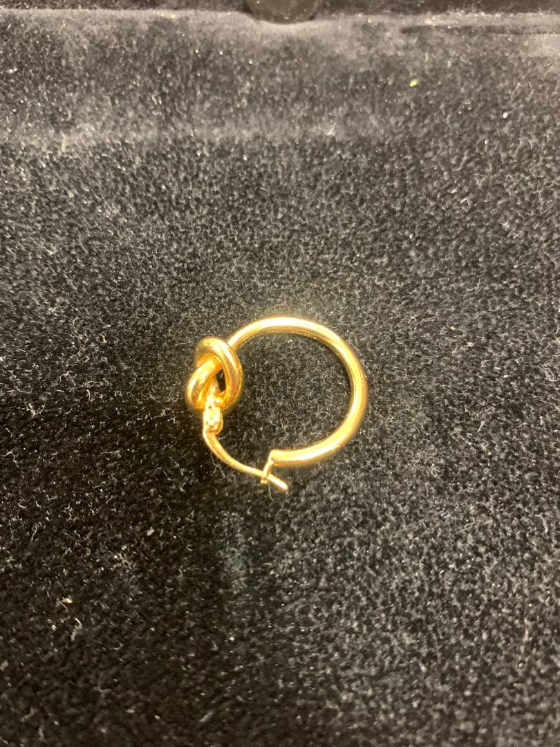 CELINE ゴールドトーン ノットデザイン ピアス(片耳用)