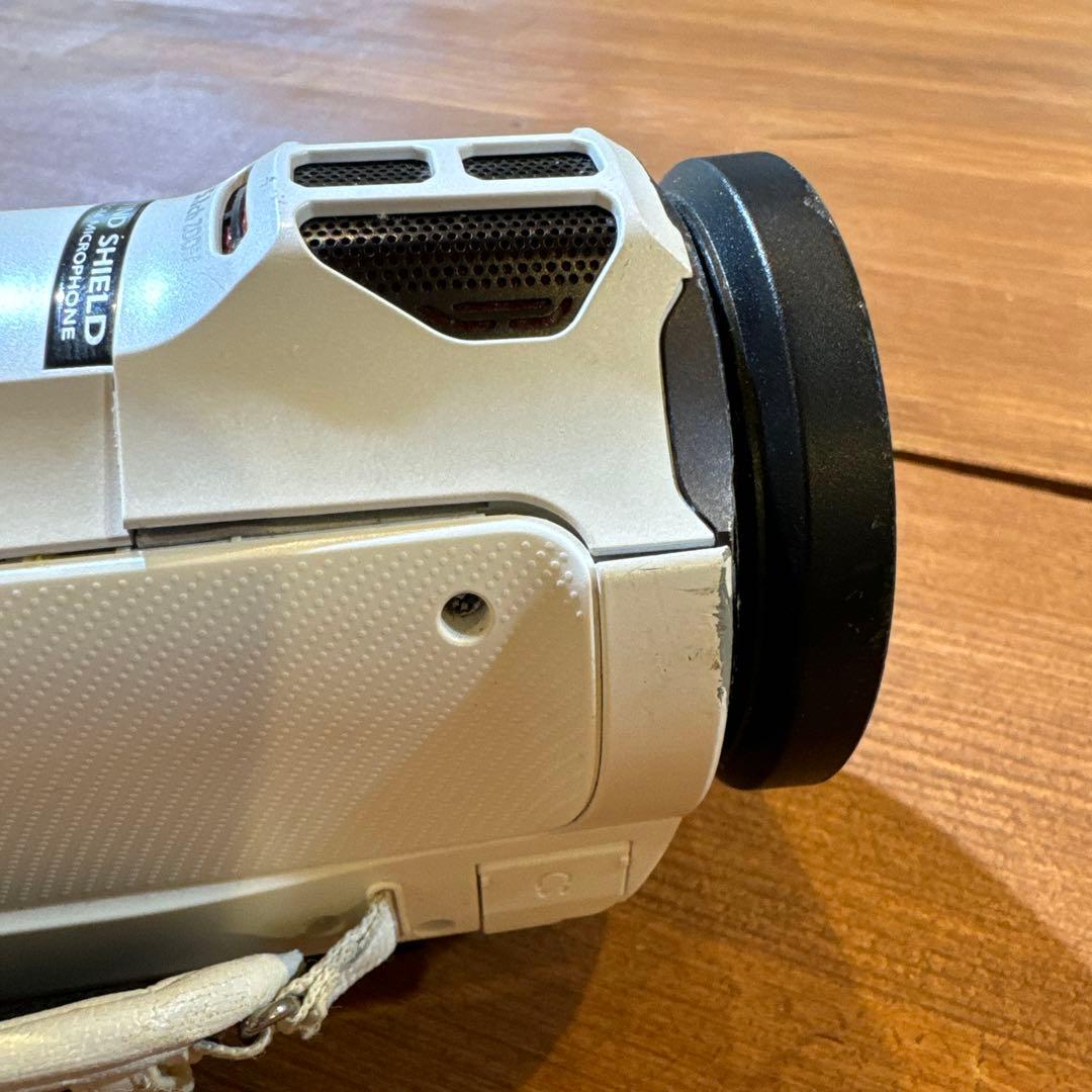 Panasonic 4K ビデオカメラ 25倍ズーム　HC_VZX990M