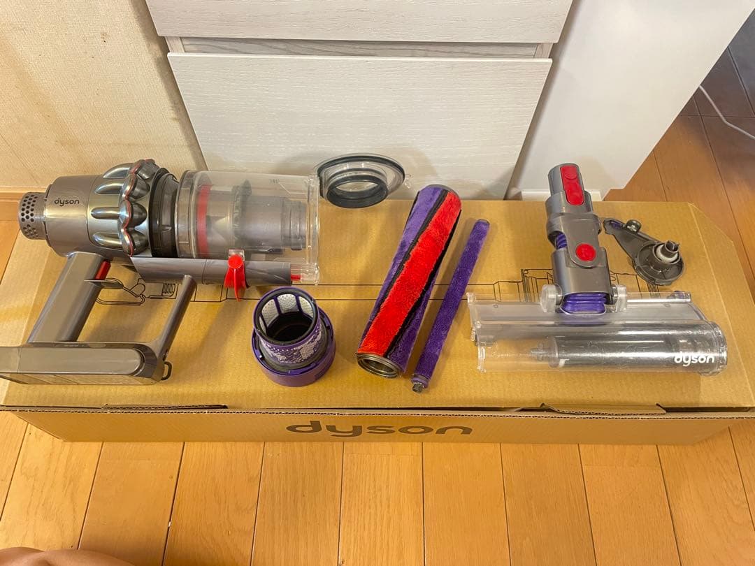 ダイソン V10 Fluffy SV12FFLF ジャンク　新品パーツも多数！