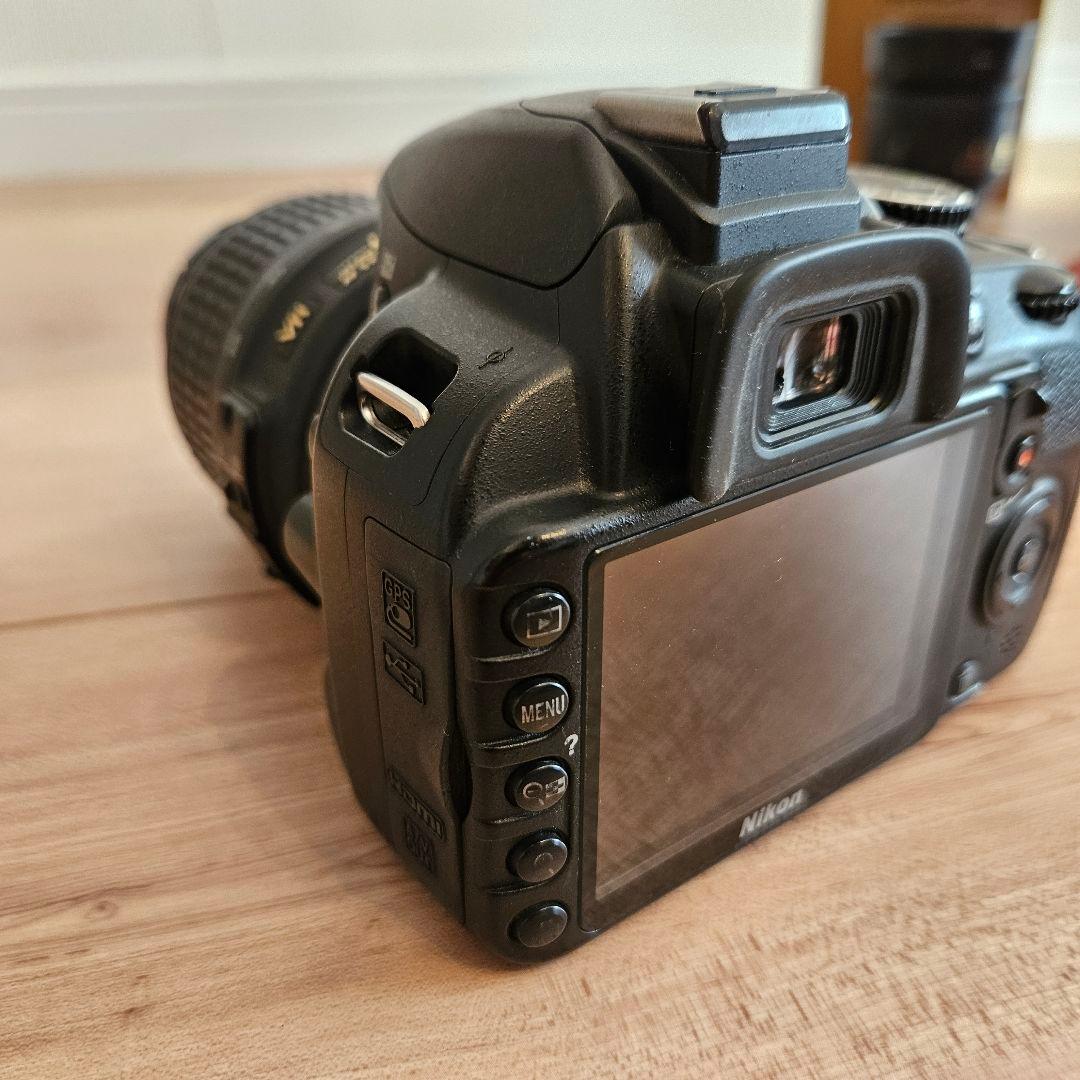 Nikon デジタル一眼レフカメラD3100 & 単焦点レンズ