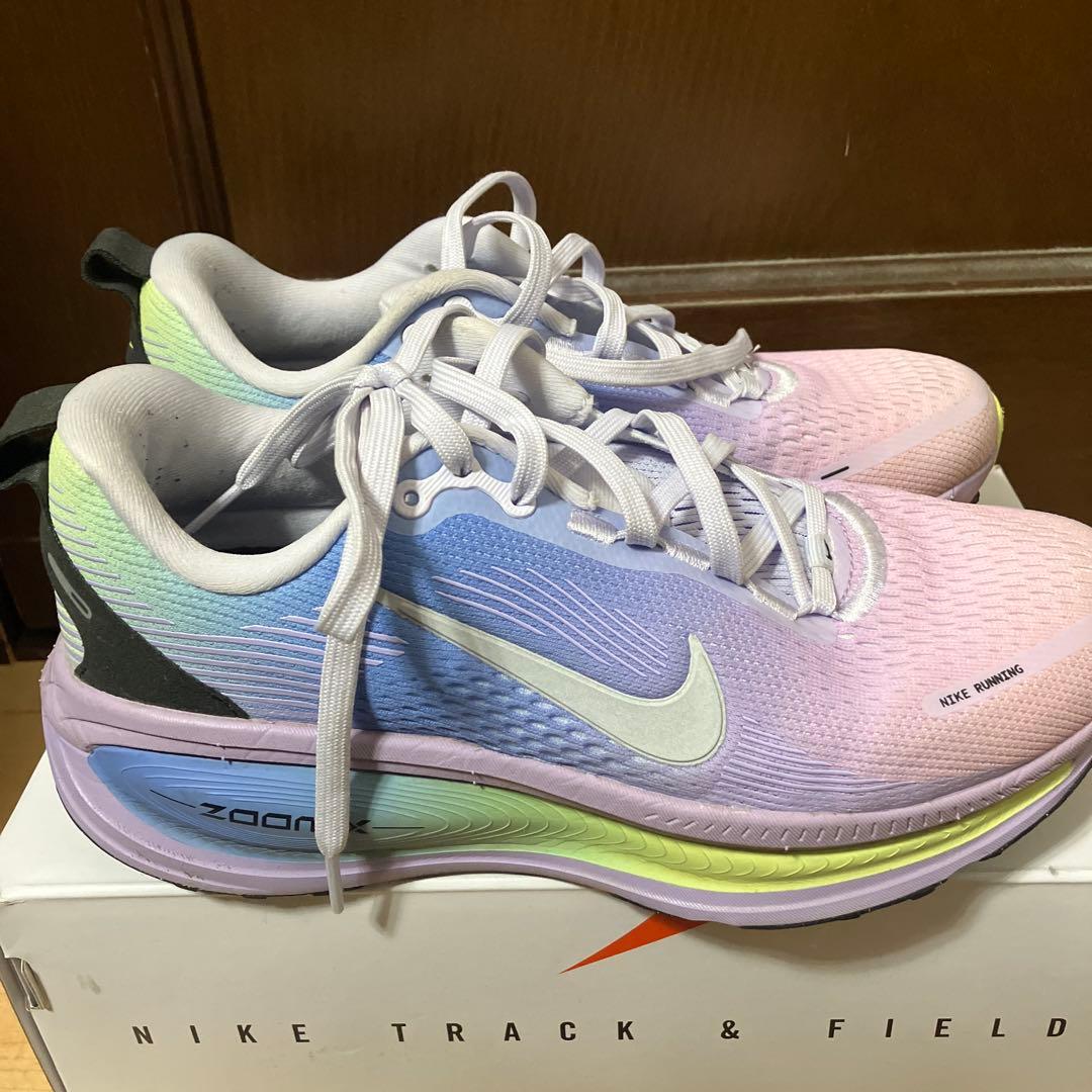 ナイキ ズームボメロ18 Nike Vomero 18 24cm