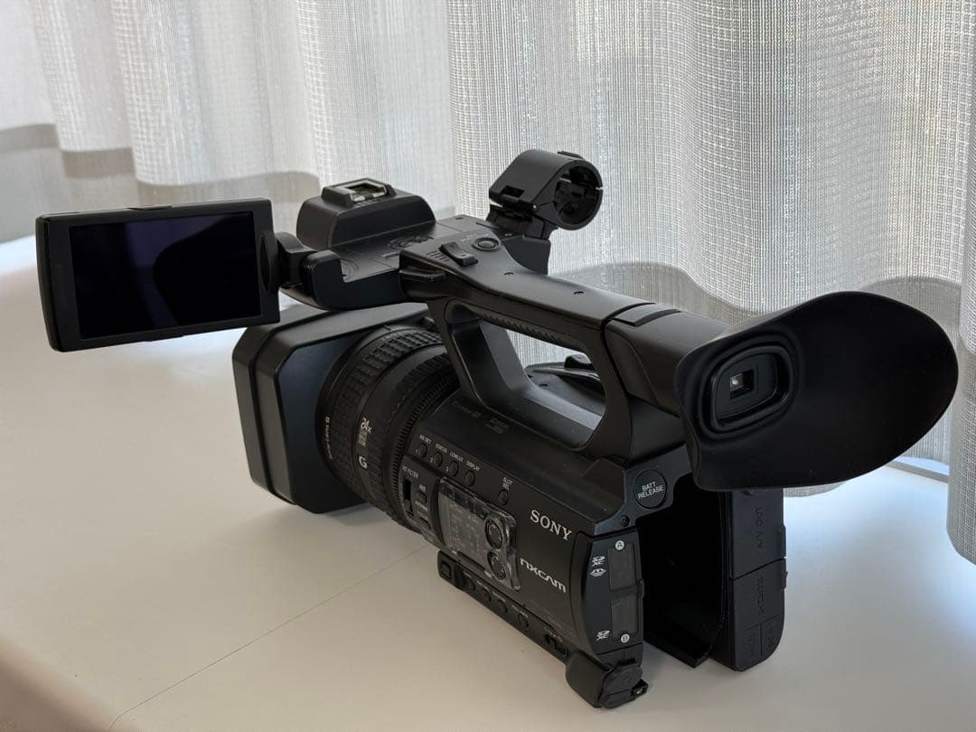 HXR-NX100ビデオカムコーダー