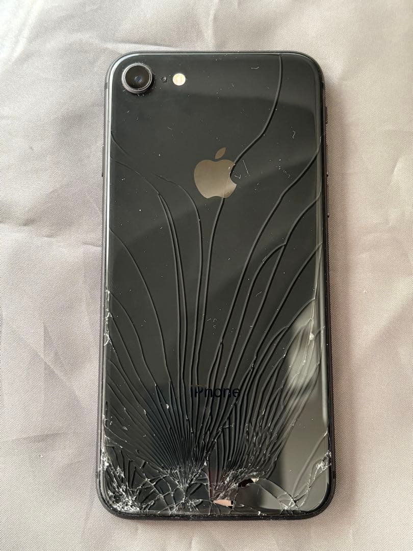 【ジャンク】iPhone 8 スペースグレイ 64GB 動作不良なし