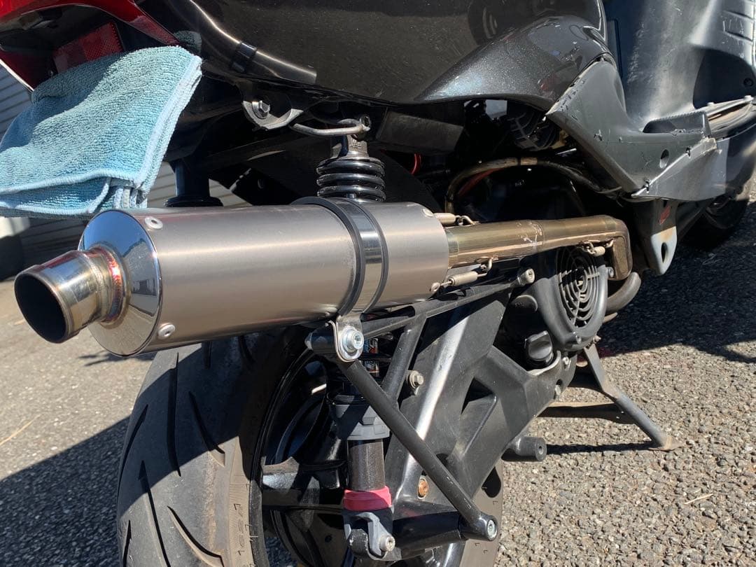 シグナスxマフラー　 ガレージ　バル