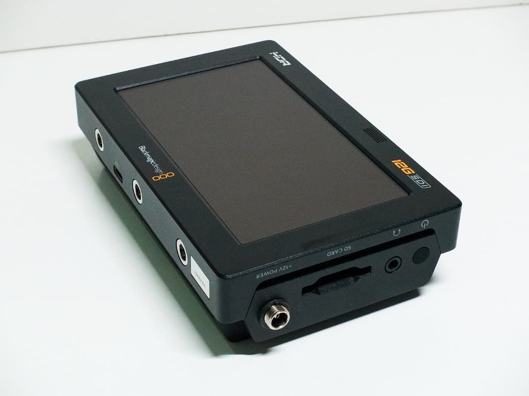 Blackmagic Video Assist 5\" 12G HDR ゲージ付き
