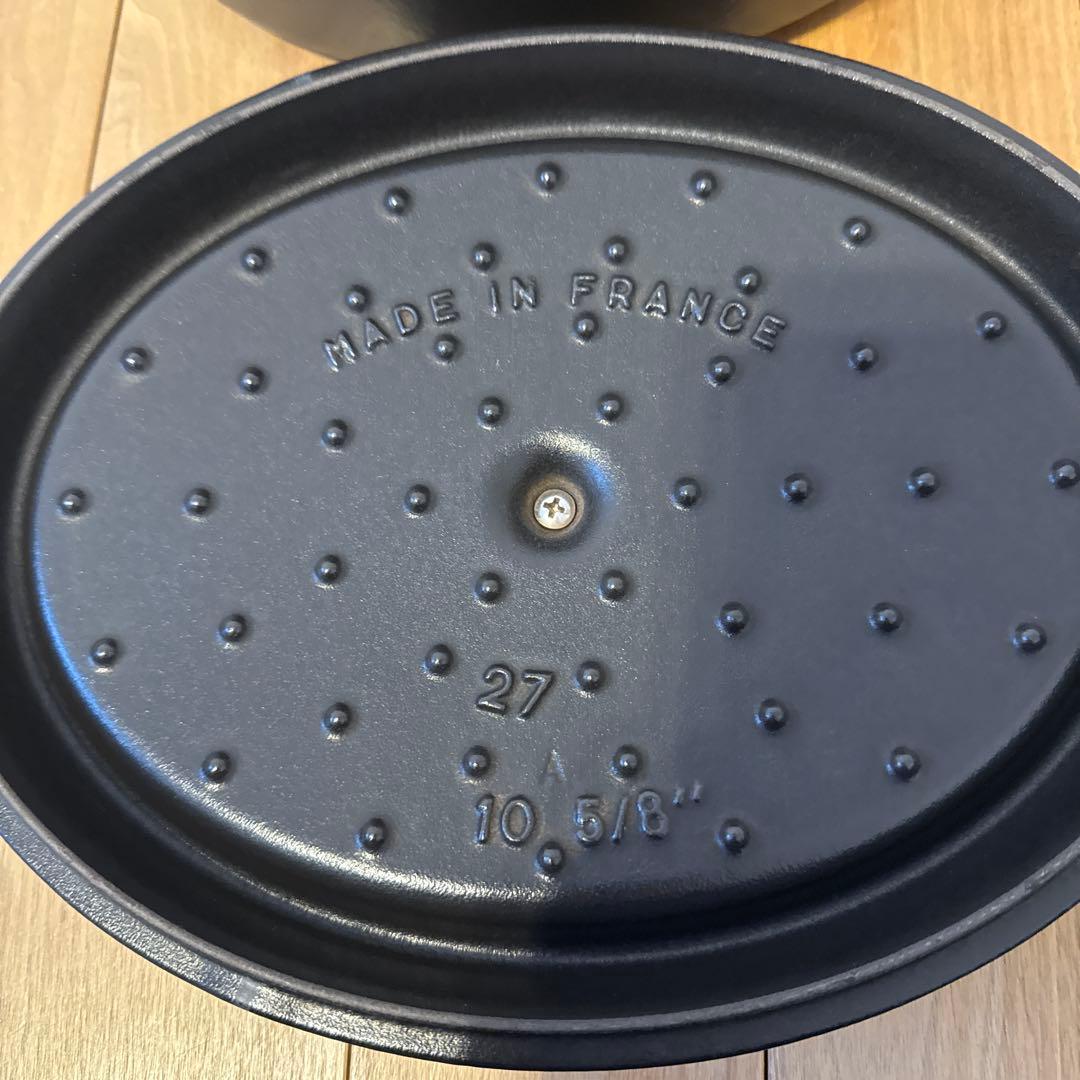 美品　STAUB ココット　鍋 黒　27㎝　ストウブ　オーバル