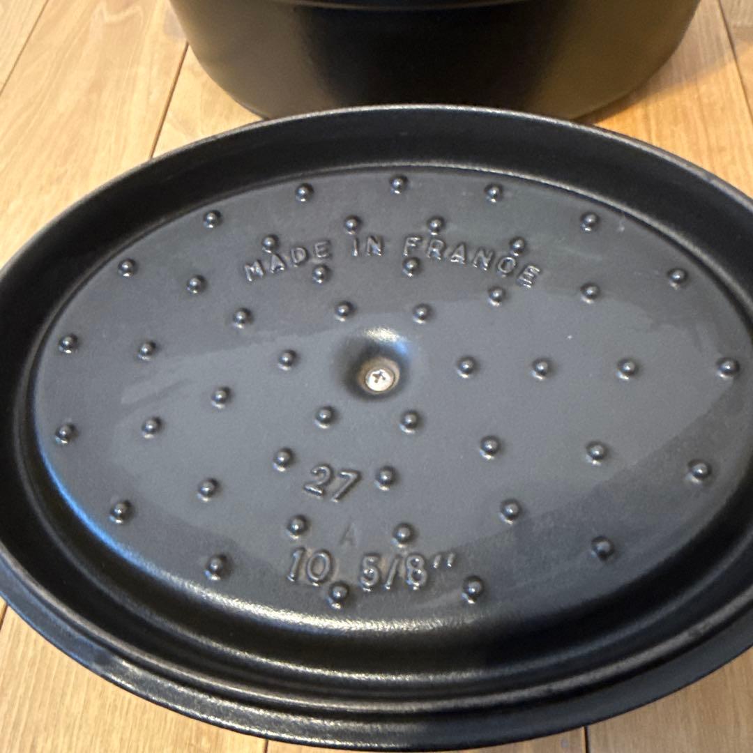 美品　STAUB ココット　鍋 黒　27㎝　ストウブ　オーバル